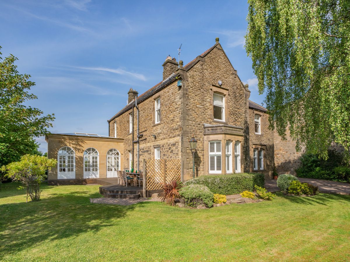 Period Holiday Home Near Top North East Attraction