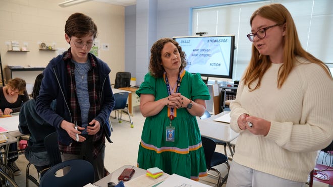 Teachers Wary As Civics Lessons Cross Political Lines