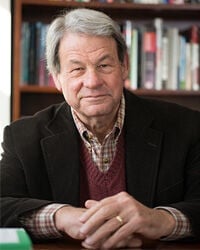 Roberts Slams Trump's 'Corruption' Campaign