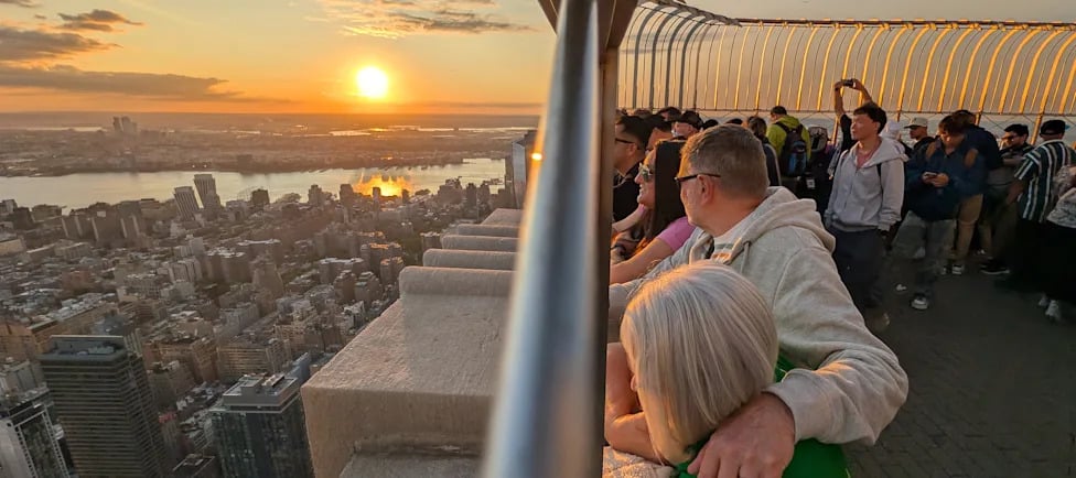 Hotel Staff Warn US Travelers of Fake TripAdvisor Scams