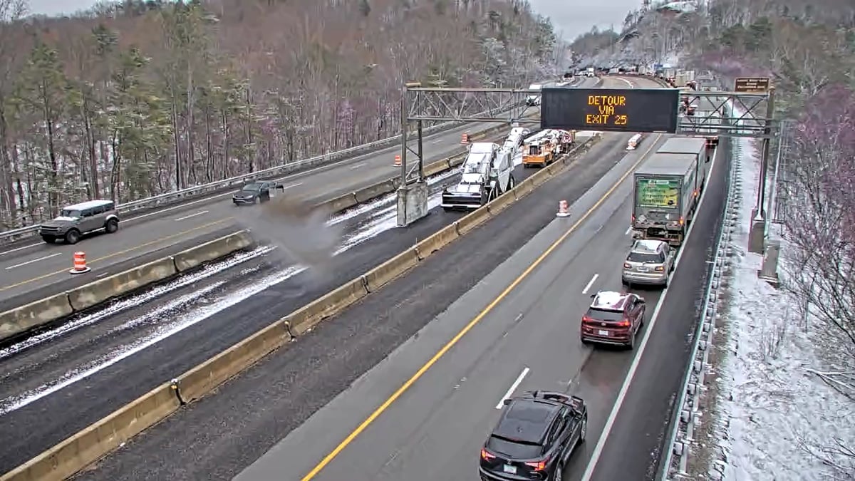 Multi-Vehicle Crash Stalls I-75 Traffic