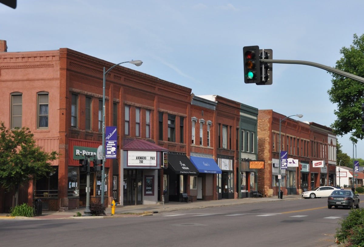 9 South Dakota Small Towns With Standout Downtowns