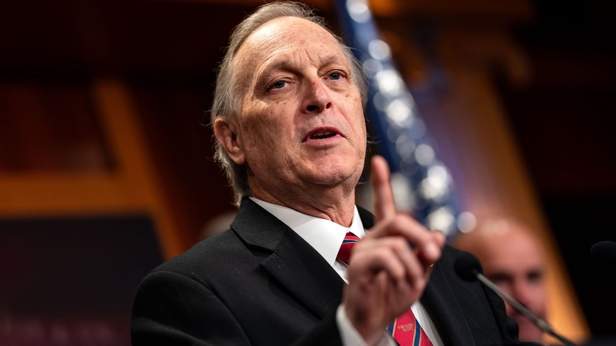 Clyde, Boebert Say No Warrants Means No FISA