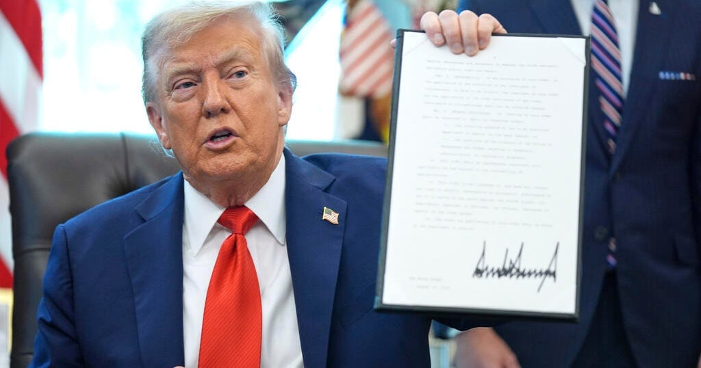 DOJ Drops Charges on Flag Burner at White House