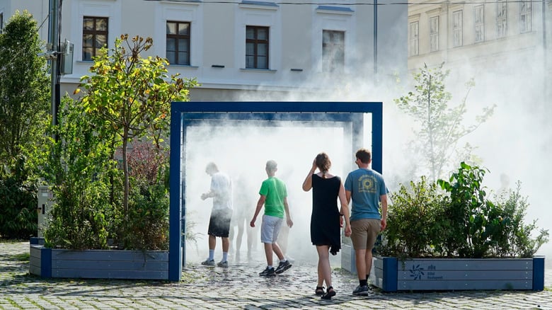 European Attractions Close as Record Heat Sweeps the Continent