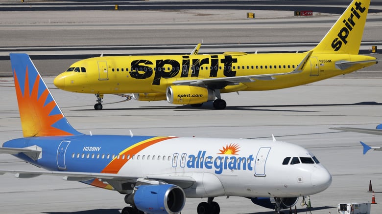 8 US Budget Airlines Ranked by Reviews