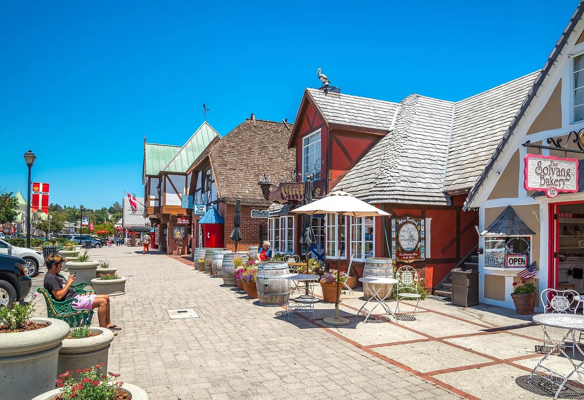 11 Offbeat U.S. Towns To Visit In 2026