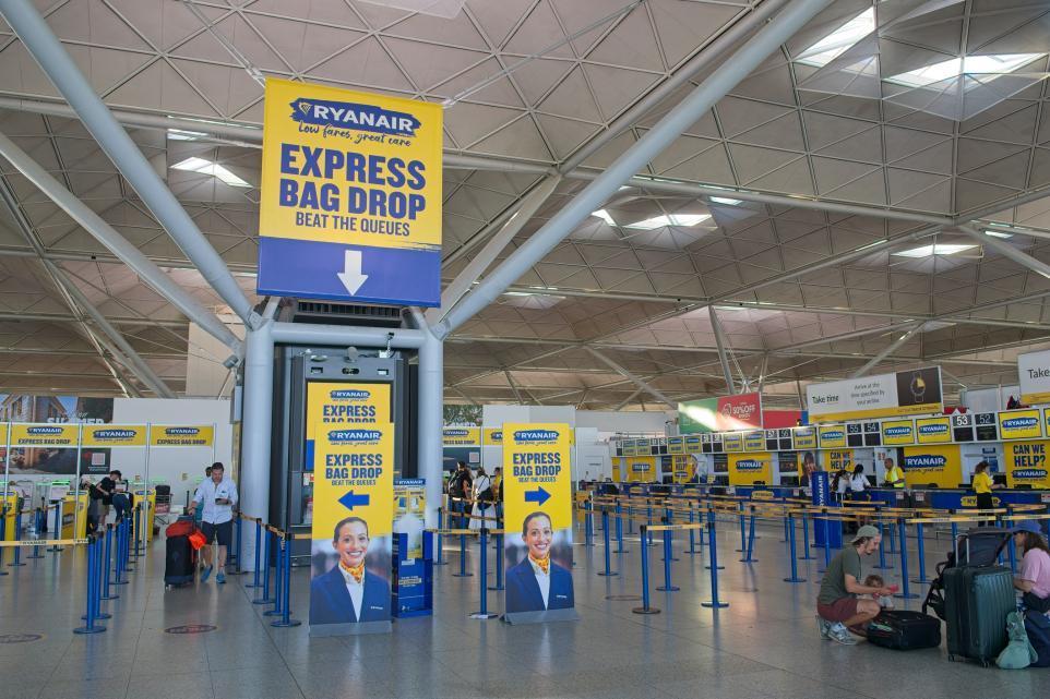 Ryanair Staff Get Big Bonuses for Catching Oversized Bags