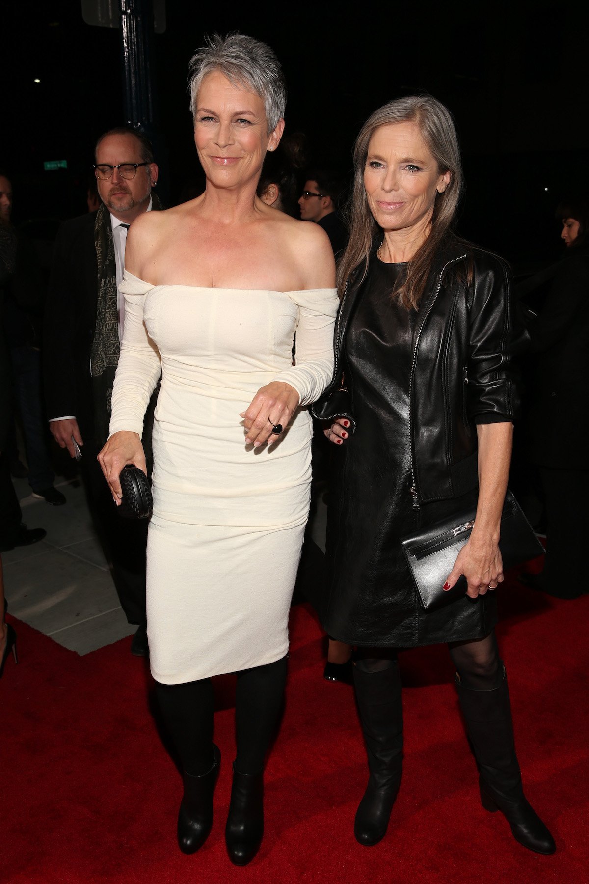 Jamie Lee Curtis Shares Pre-Wedding Photos With Late Sister Kelly