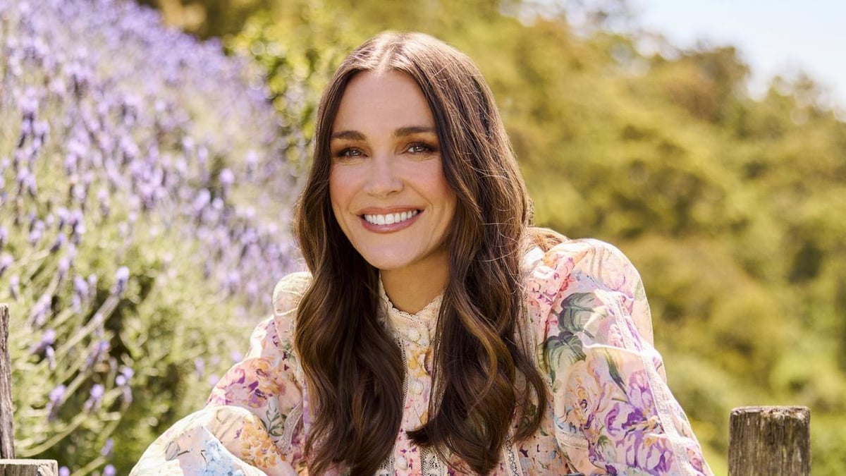 Seven Cast Members Plot Huge Change to Hit Show