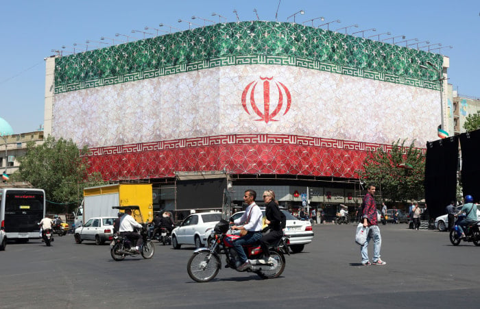 US and Iran Reach Deal to Stop Fighting, Reopen Shipping