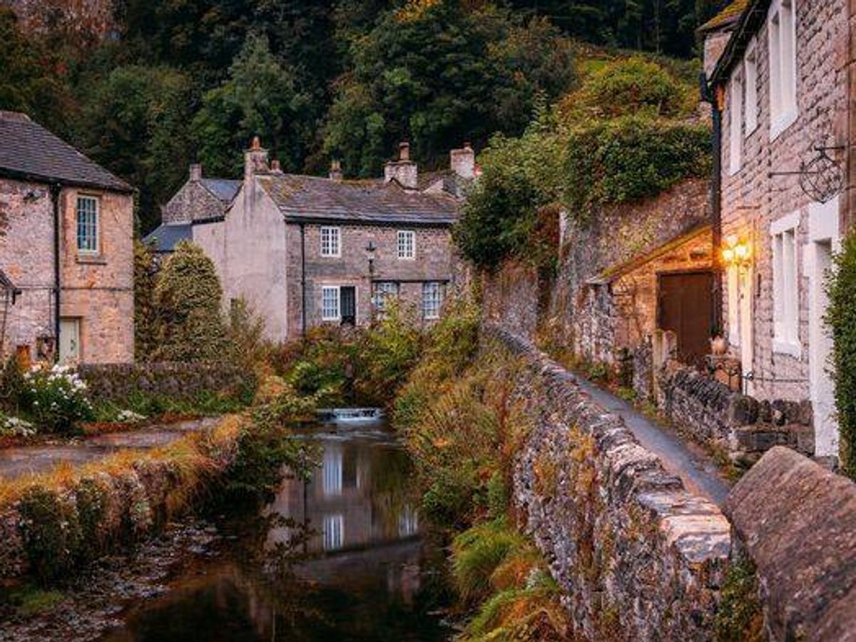 Peak District Village Wins Praise For Cottages And Walks