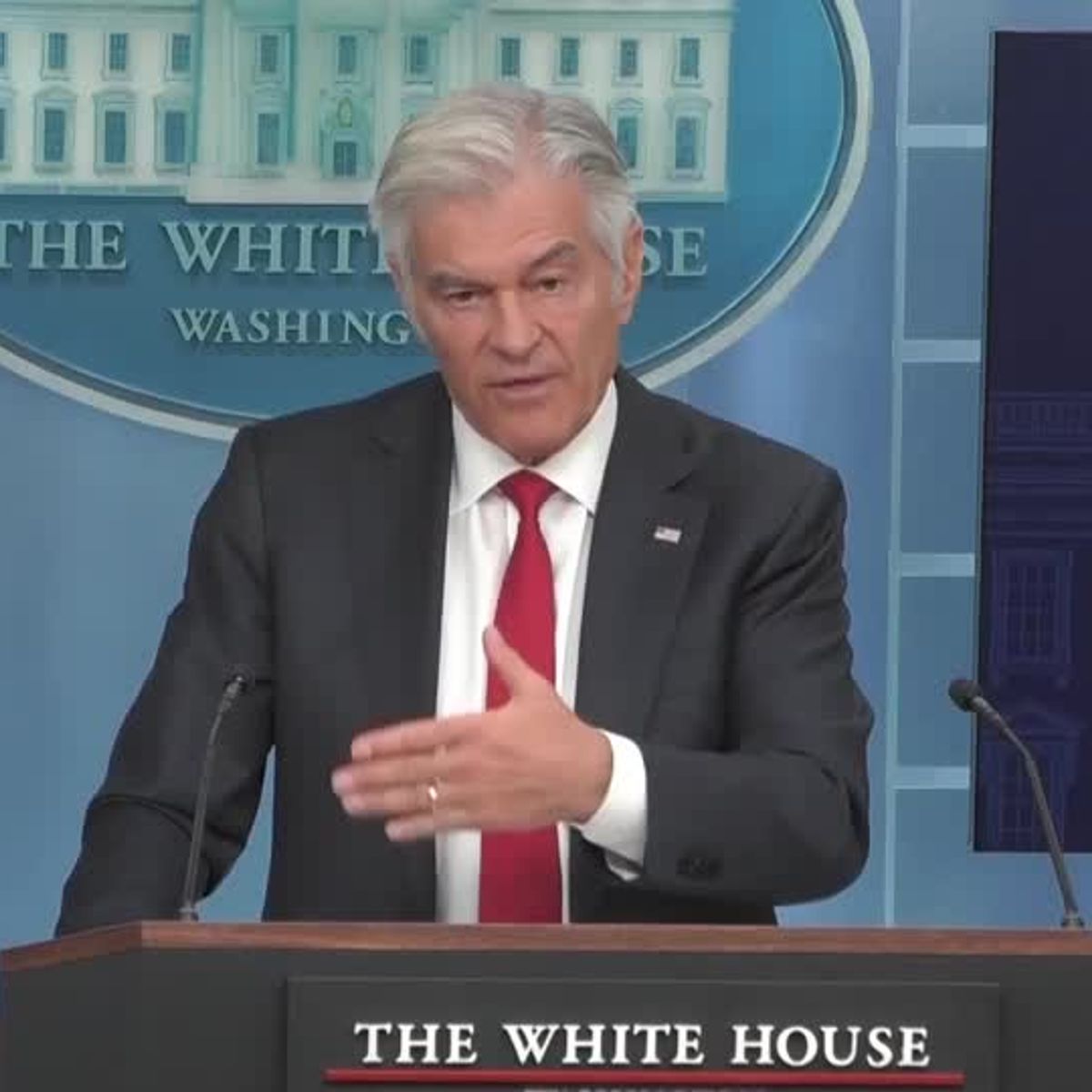 Oz Says U.S. Can Work With Kenya On Ebola Facility