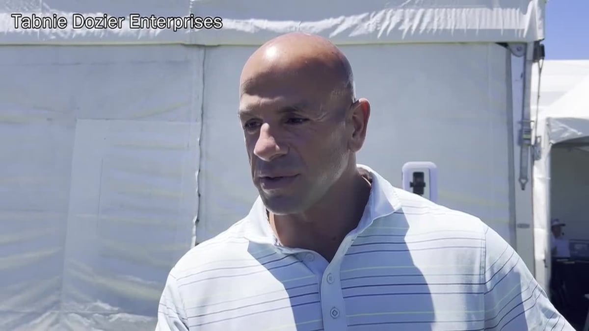 Titans Head Coach Tees Off at Celebrity Golf Championship