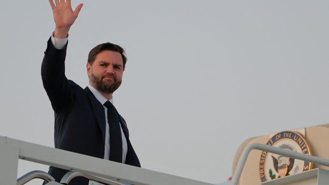 Iran War Traps JD Vance in 2028 Bind