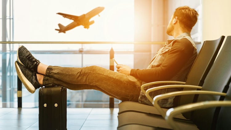 AI Travel Hacks Professionals Use to Maximize Every Trip