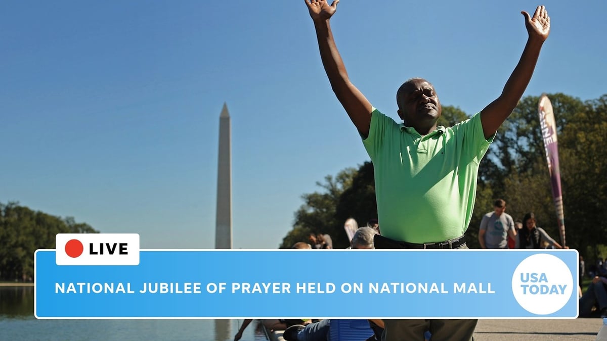 Trump, Aides Rally Christian Faithful At National Mall