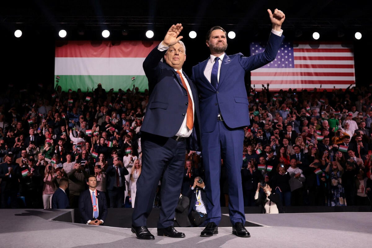 Trump Courts Orban but Plans Retreat