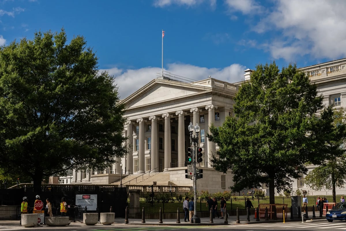 Banks, Treasury Resist Citizen Verification Push