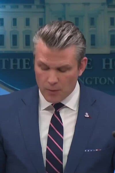 Trump Repeats Threats on Iran Bridges, Plants