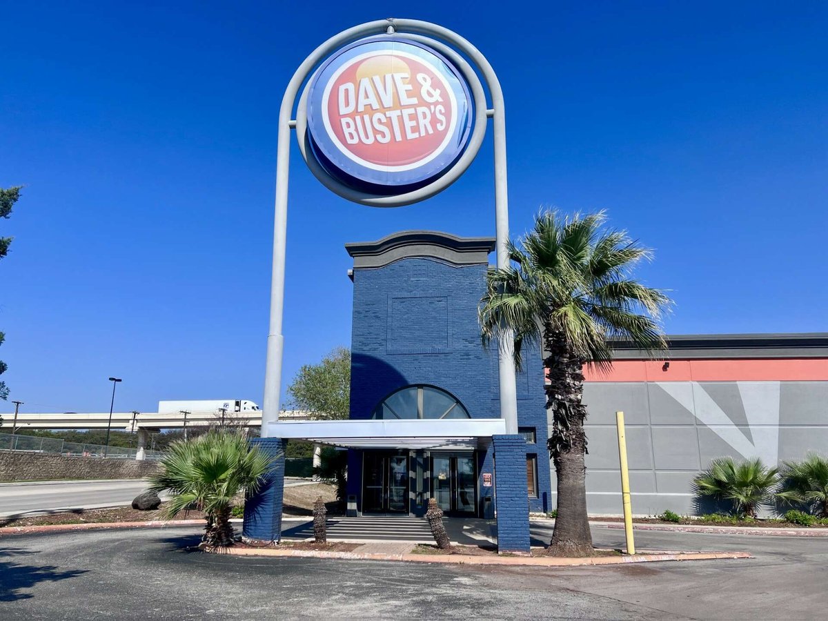 Dave & Buster's Reopens with Human Claw Game