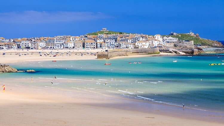 Cornwall Seaside Town Poised to Top UK Staycation Picks