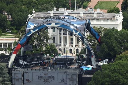 Poll Finds Few Americans Back Trump's White House Cage Match Plan