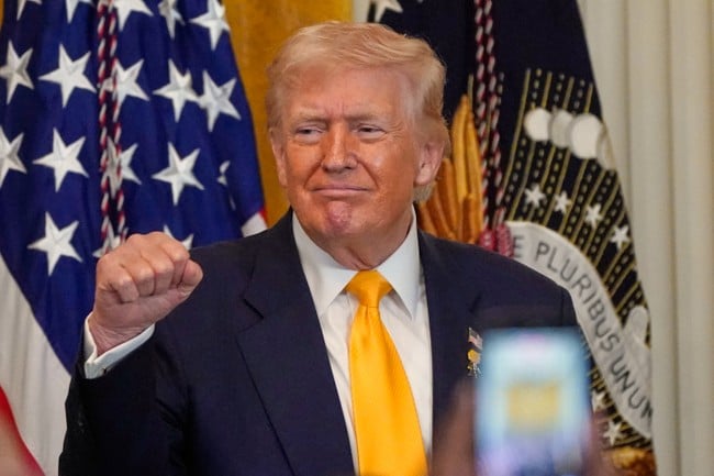 Trump Threatens Allies Over Iran Strait Inaction