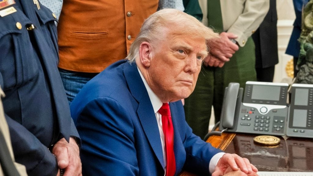 Air Force One Dumps China-Touched Items After Trump-Xi Summit