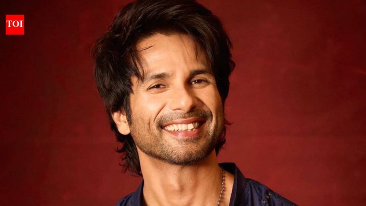 Shahid Kapoor Takes Health Precautions on 'Cocktail 2' Set