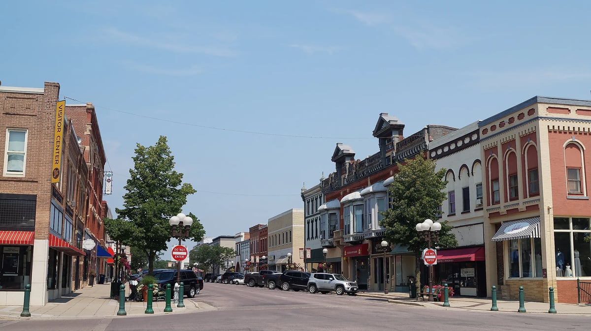 13 Cutest Small Towns in Minnesota for 2026