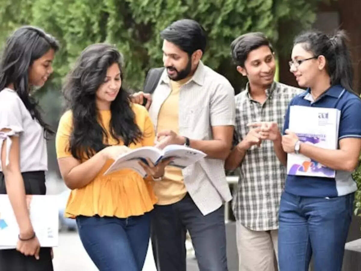 JEE Advanced 2026 Sunday Exam Guide - Timing, Dress Code, Bans