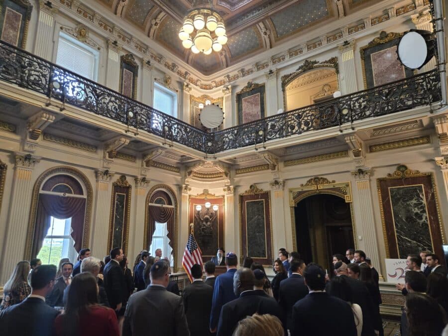 White House Marks 'Shabbat 250' With Song, Dance, And Reception