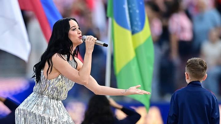 Tom Cruise, Paris Hilton Lead Star-Studded World Cup Kickoff
