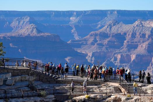Arizona Sees Drop in Canadian Tourists Amid Recovery