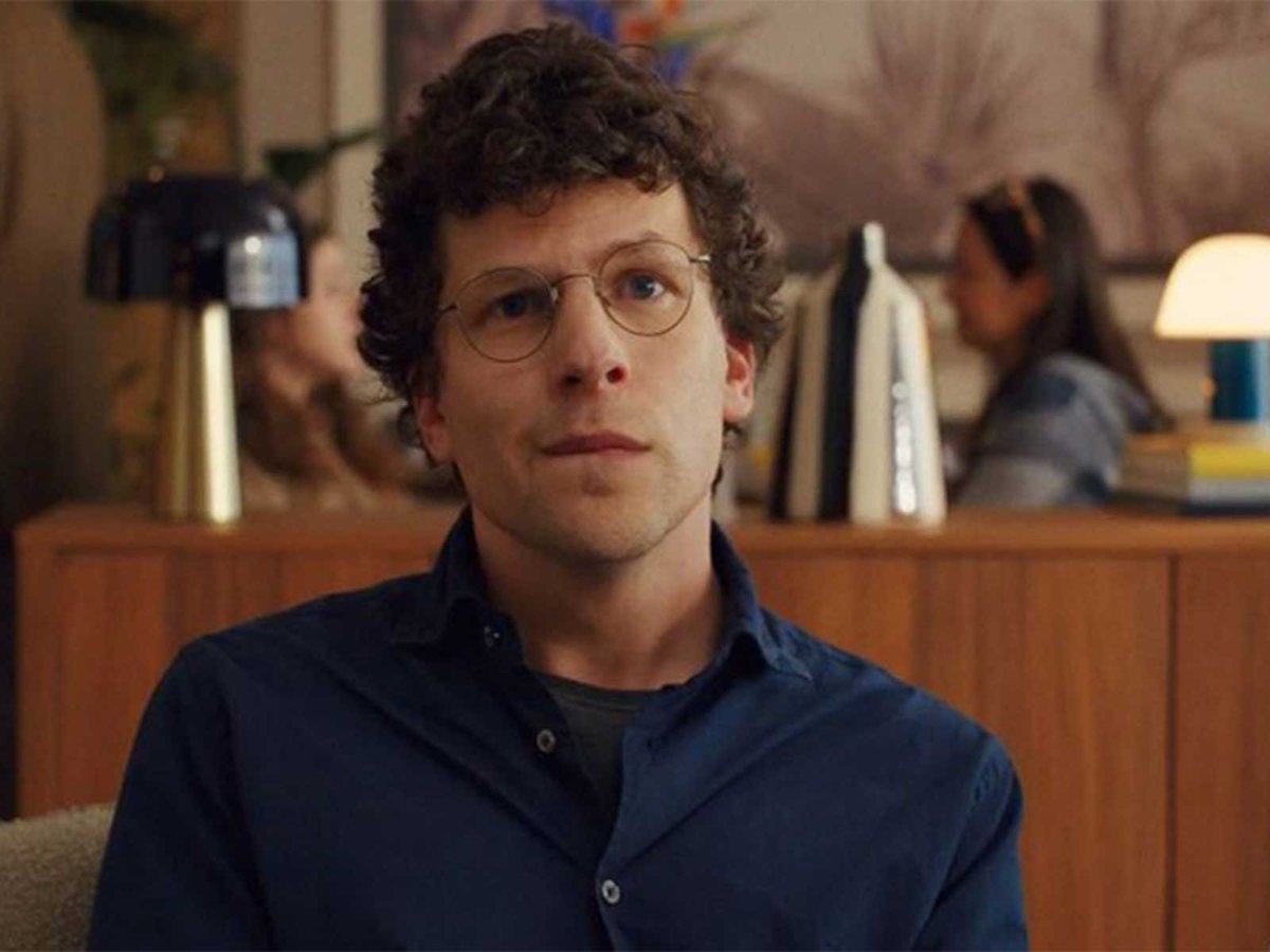 Jesse Eisenberg: Leaving America Over Politics Would Be Silly