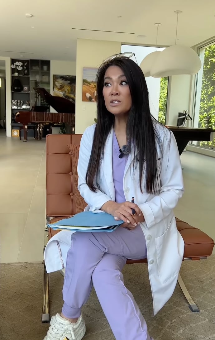 Dr. Pimple Popper Suffered Stroke on Set