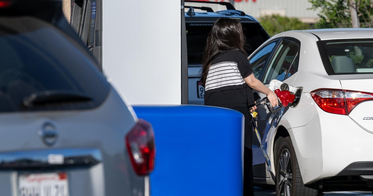 US Gas Prices Hit $4 Gallon First Time Since 2022