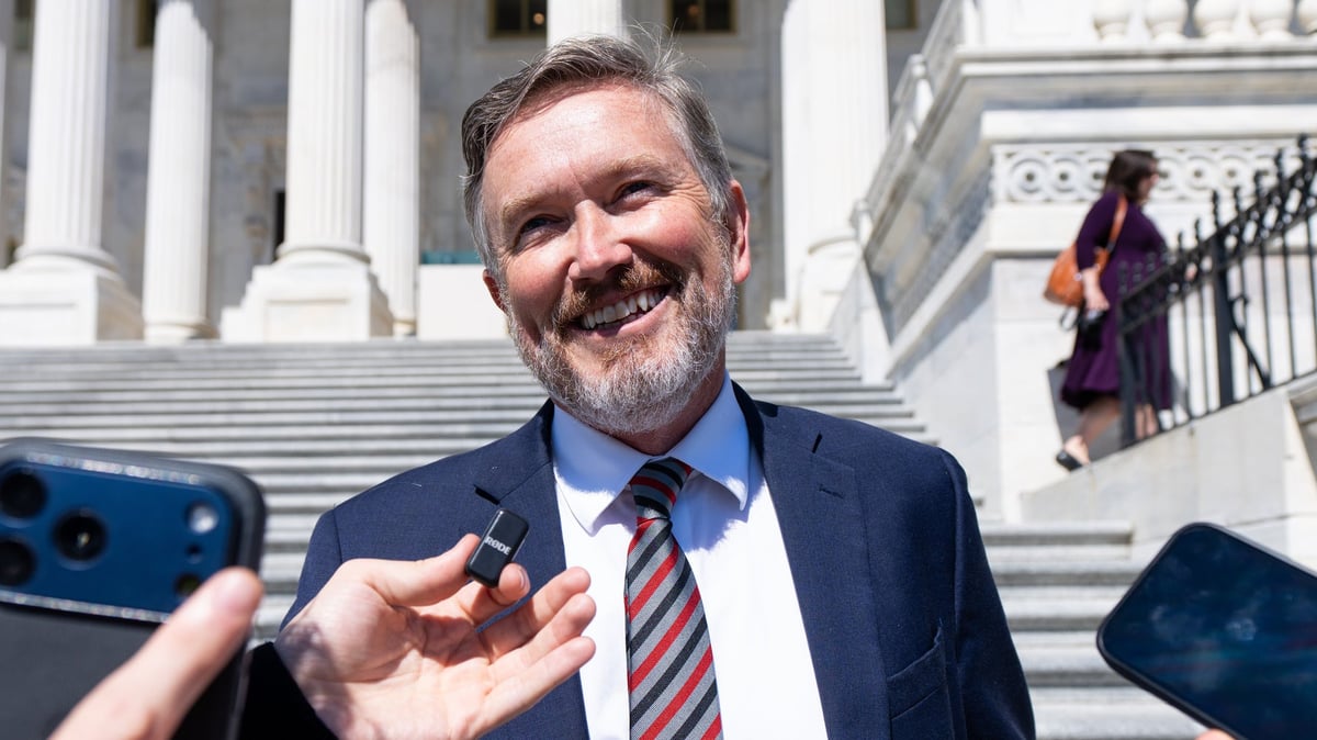 Thomas Massie Files 2028 Run After Trump-Backed Loss