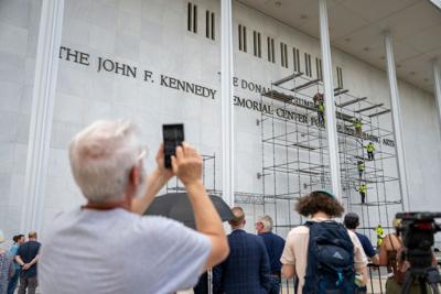 Judge Orders Kennedy Center to Remove Trump's Name by Noon