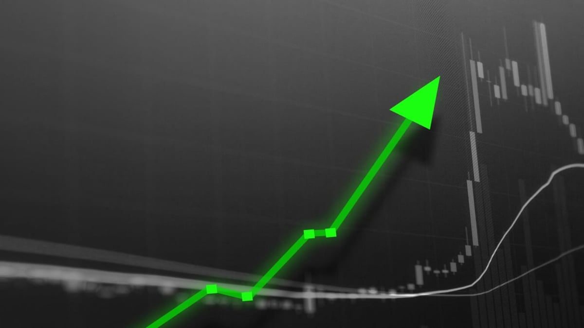 Sensex Rises 300 Points As Crude Prices Ease