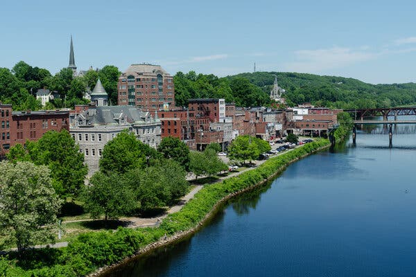 Maine Democrats Rush Convention to Replace Platner