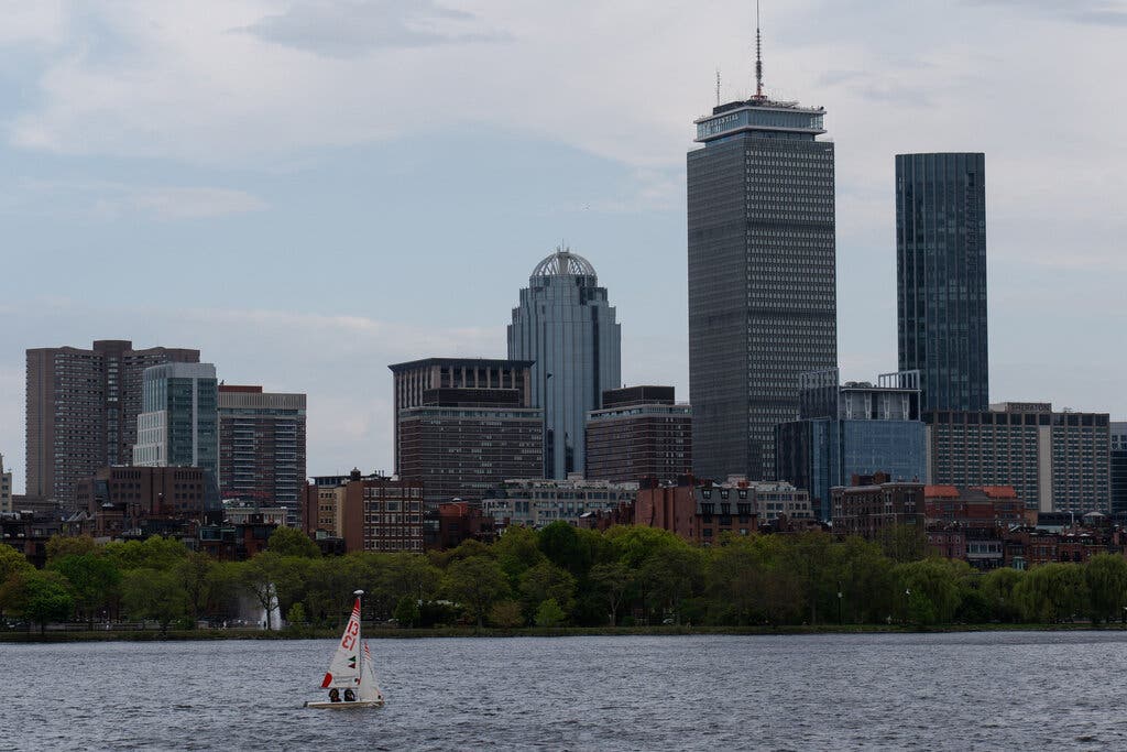 Loud Booms Rattle East Coast - Officials Face New Mystery