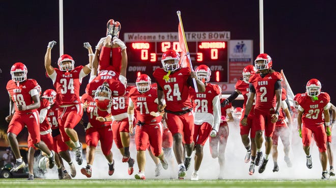 Vero Beach Takes On National Football Powerhouse