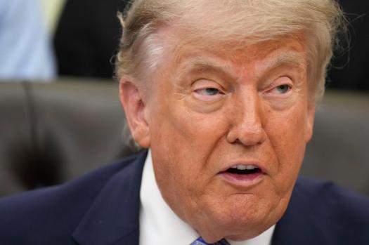 Trump Pulls Back AI Order Over Industry Concerns