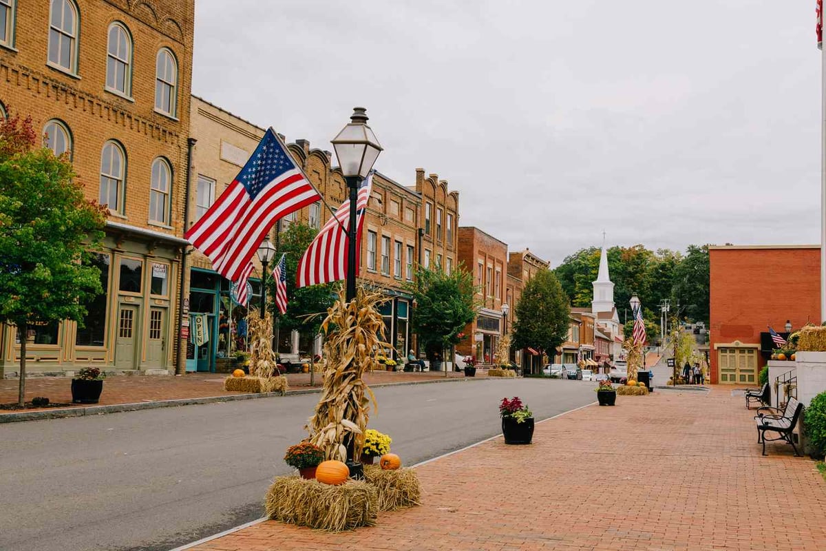 Tennessee's Best Mountain Towns Offer Scenic Adventure