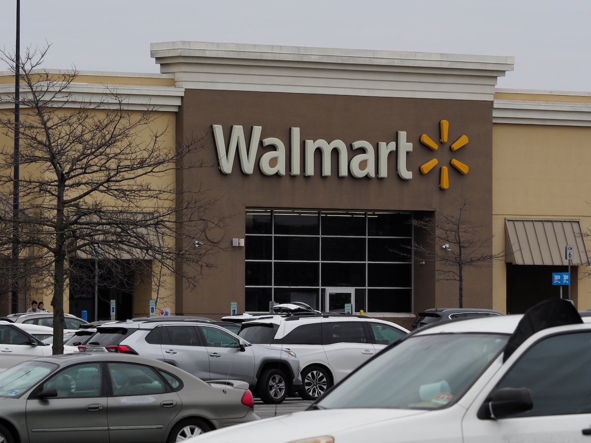 Walmart Easter Hours on April 5