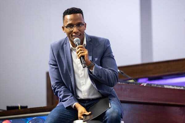 Christian Menefee Beats Al Green In Houston-Area Race