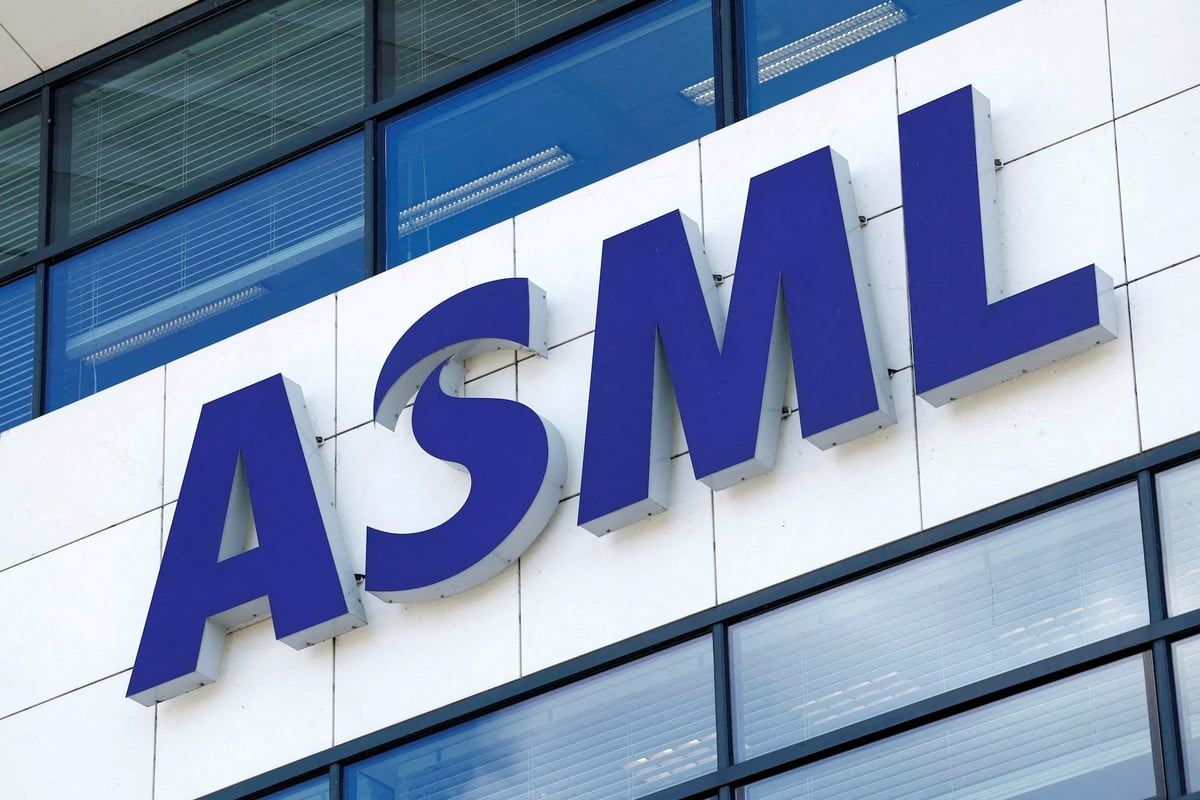 ASML Shares Drop on US Plan to Curb China Exports