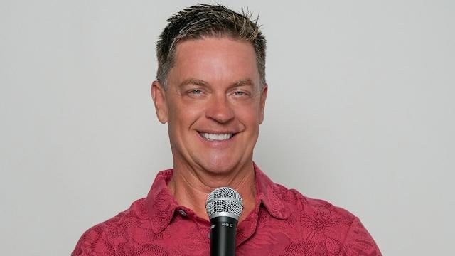 Ex-SNL Star Slams Airline Seat Downgrade